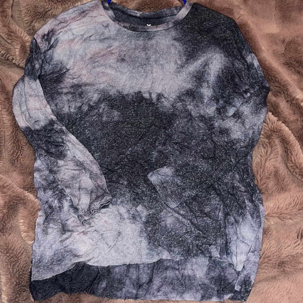AE lightweight sweater